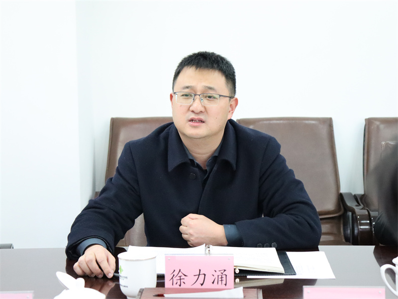 楊武秀會(huì)見萬源市委常委、副市長徐力涌一行